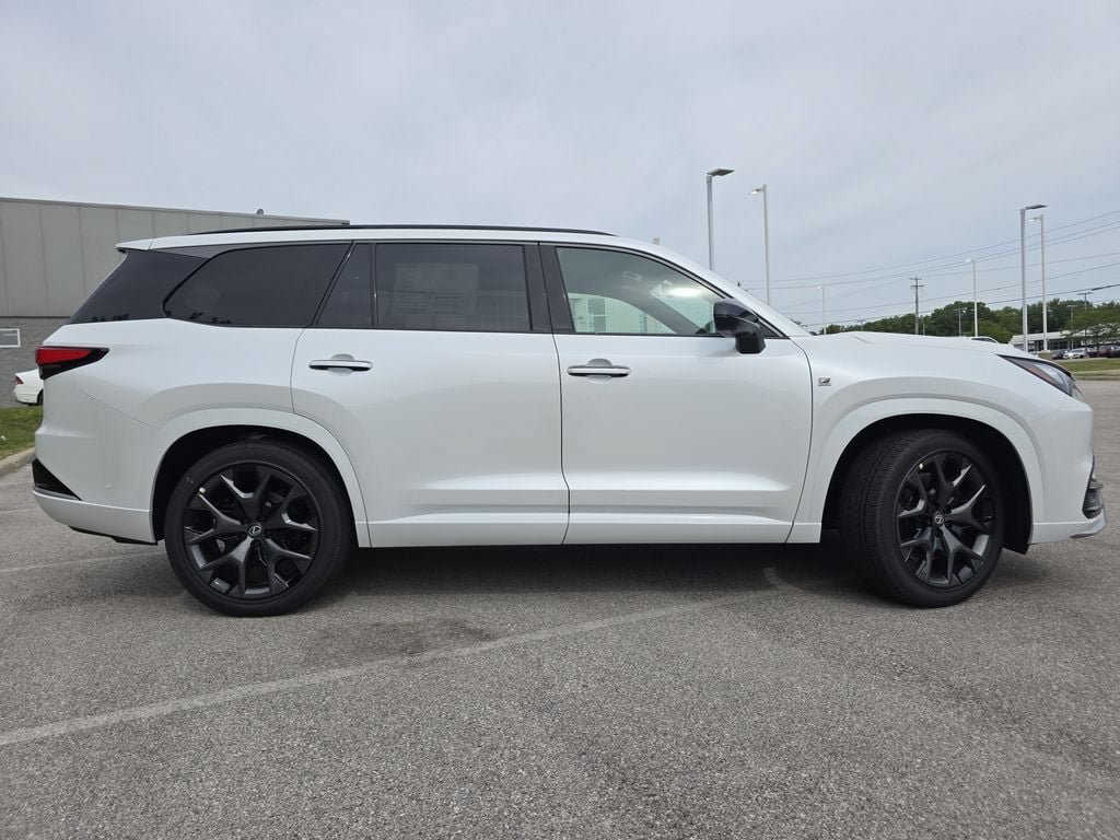 New 2026 Lexus TX 500h AWD image 9