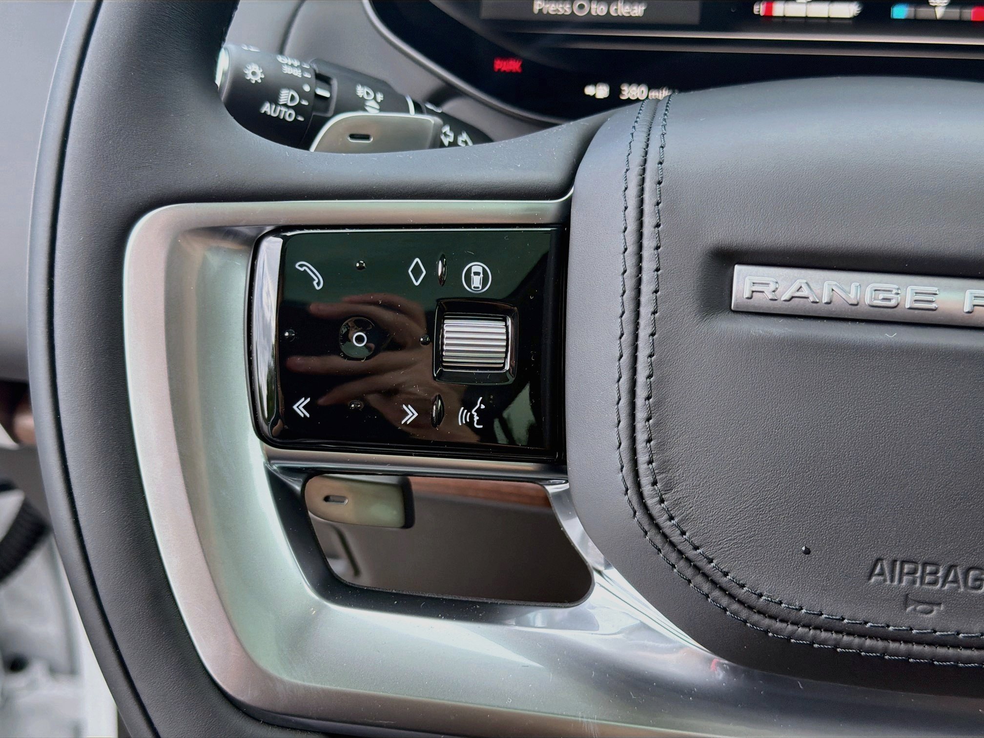 New 2026 Land Rover Range Rover SE AWD/4WD image 39