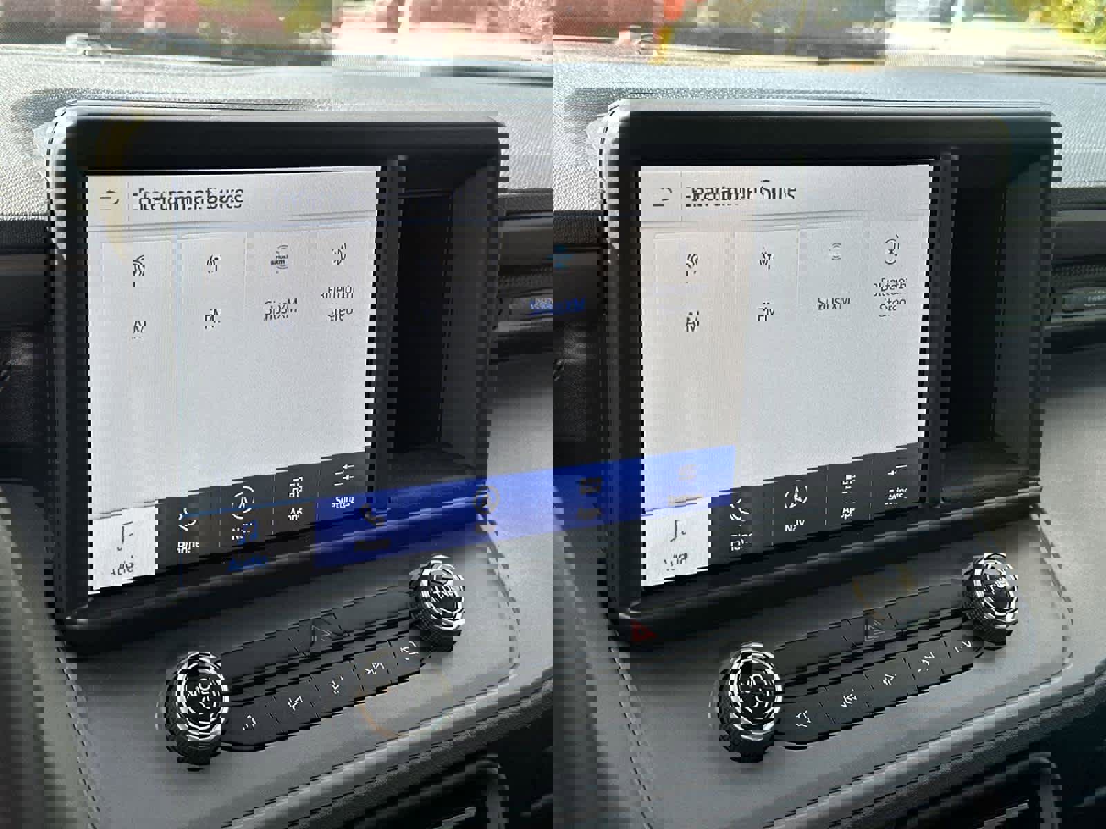 Used 2024 Ford Maverick Lariat w/ Black Appearance Package image 16