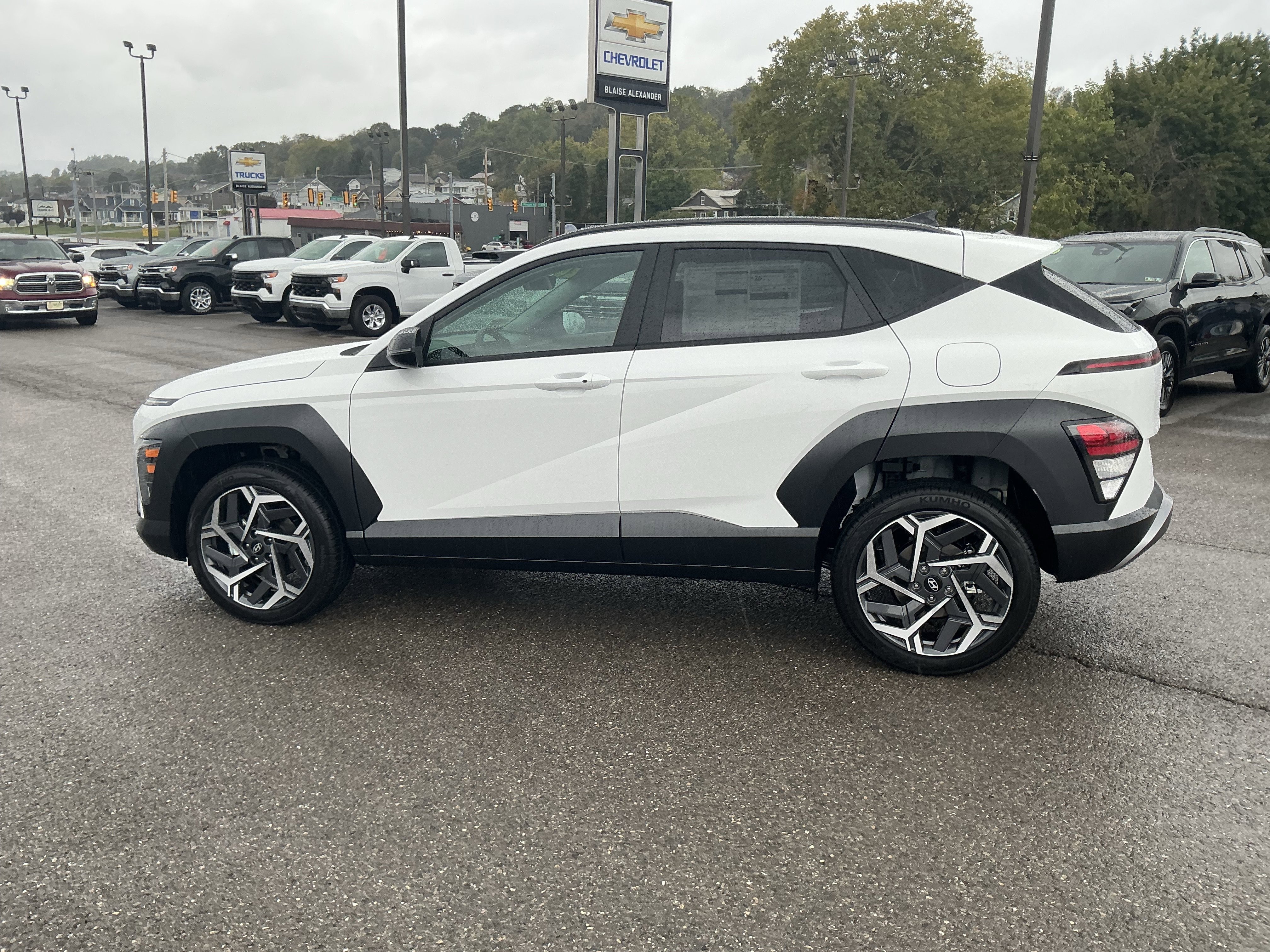 New 2026 Hyundai Kona SEL Premium image 7