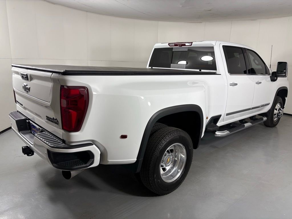 Used 2024 Chevrolet Silverado 3500 High Country w/ High Country Premium Package image 10