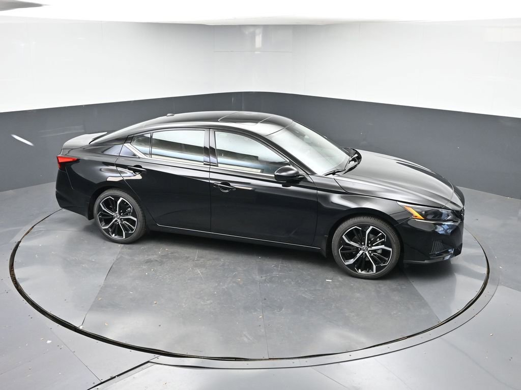 New 2025 Nissan Altima 2.5 SR image 42