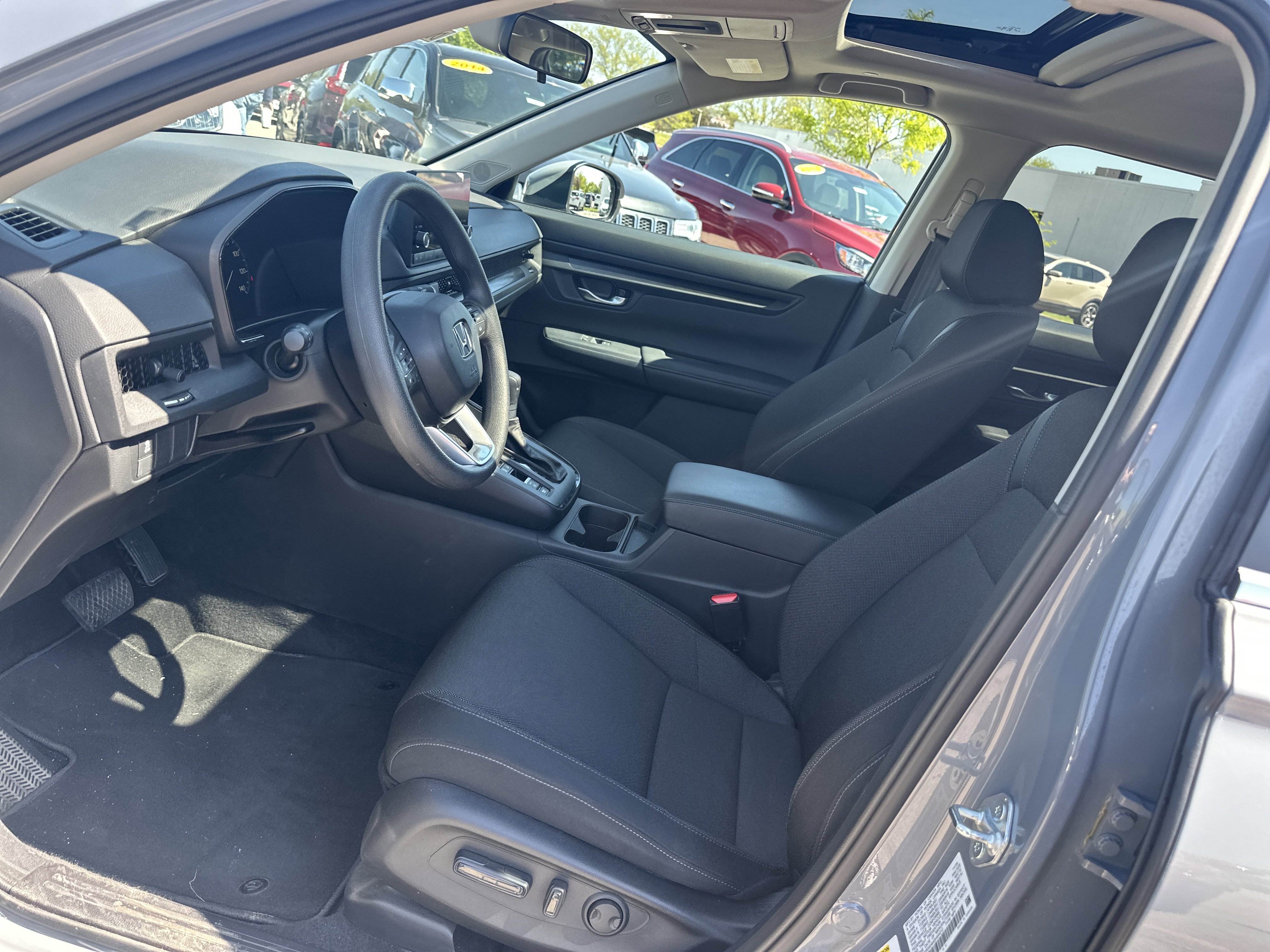 Used 2025 Honda CR-V EX image 13
