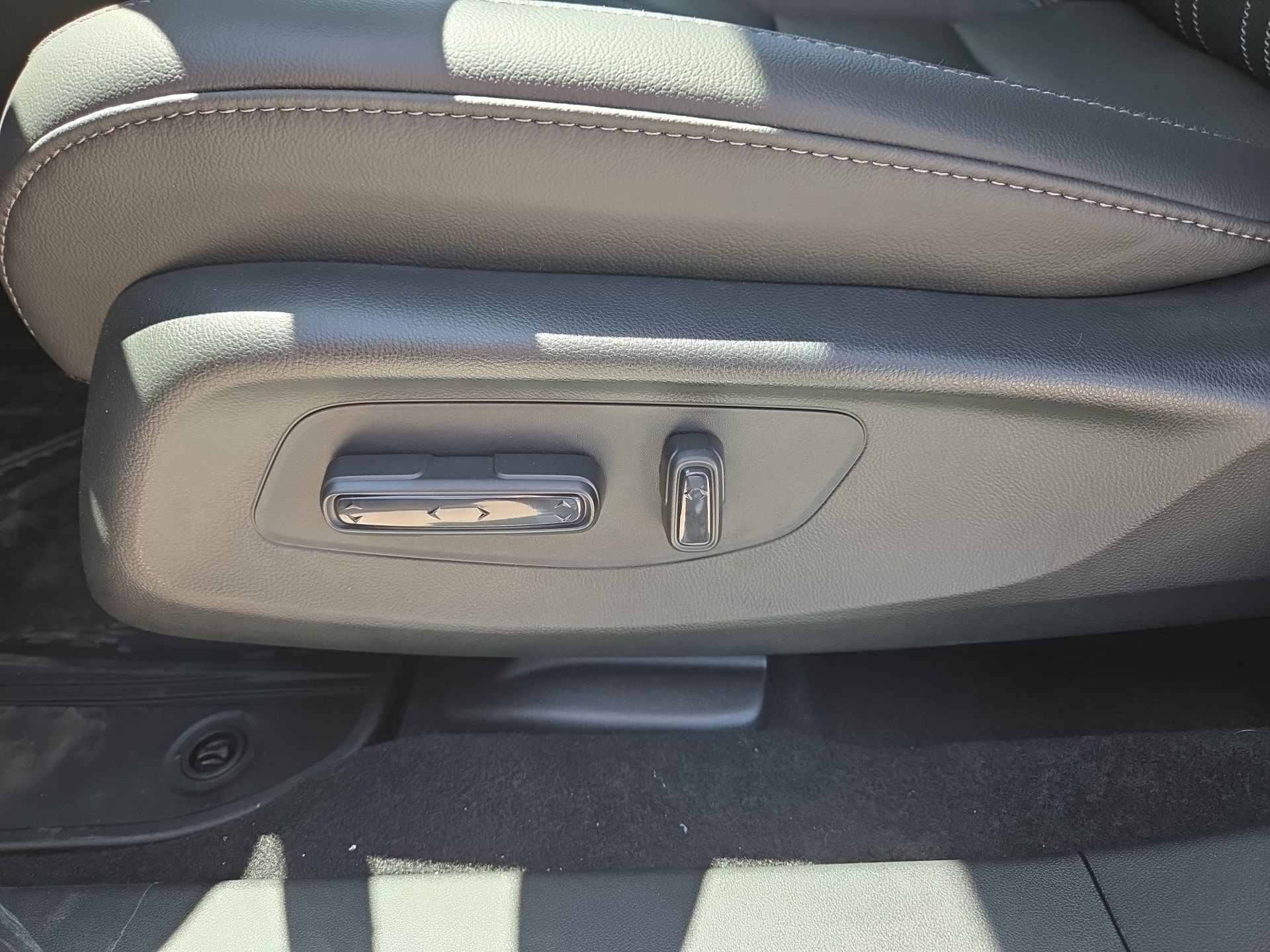New 2027 Honda HR-V EX-L image 14