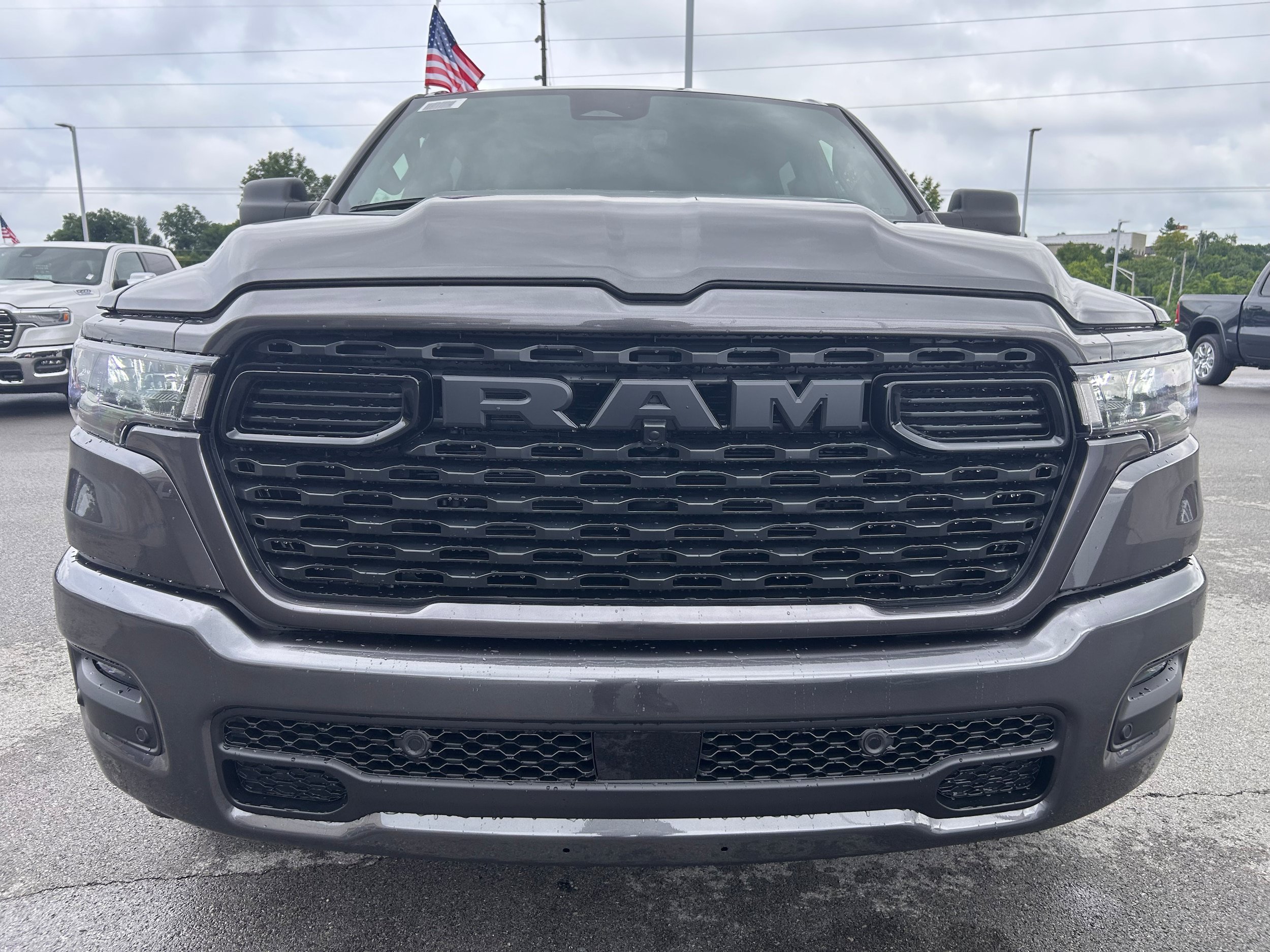 New 2026 RAM 1500 Express AWD/4WD image 8