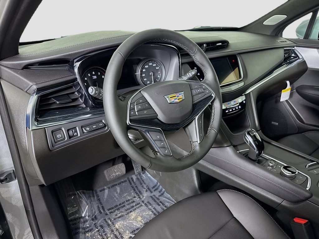 New 2026 Cadillac XT5 Premium Luxury w/ Driver Assist Package AWD/4WD image 9