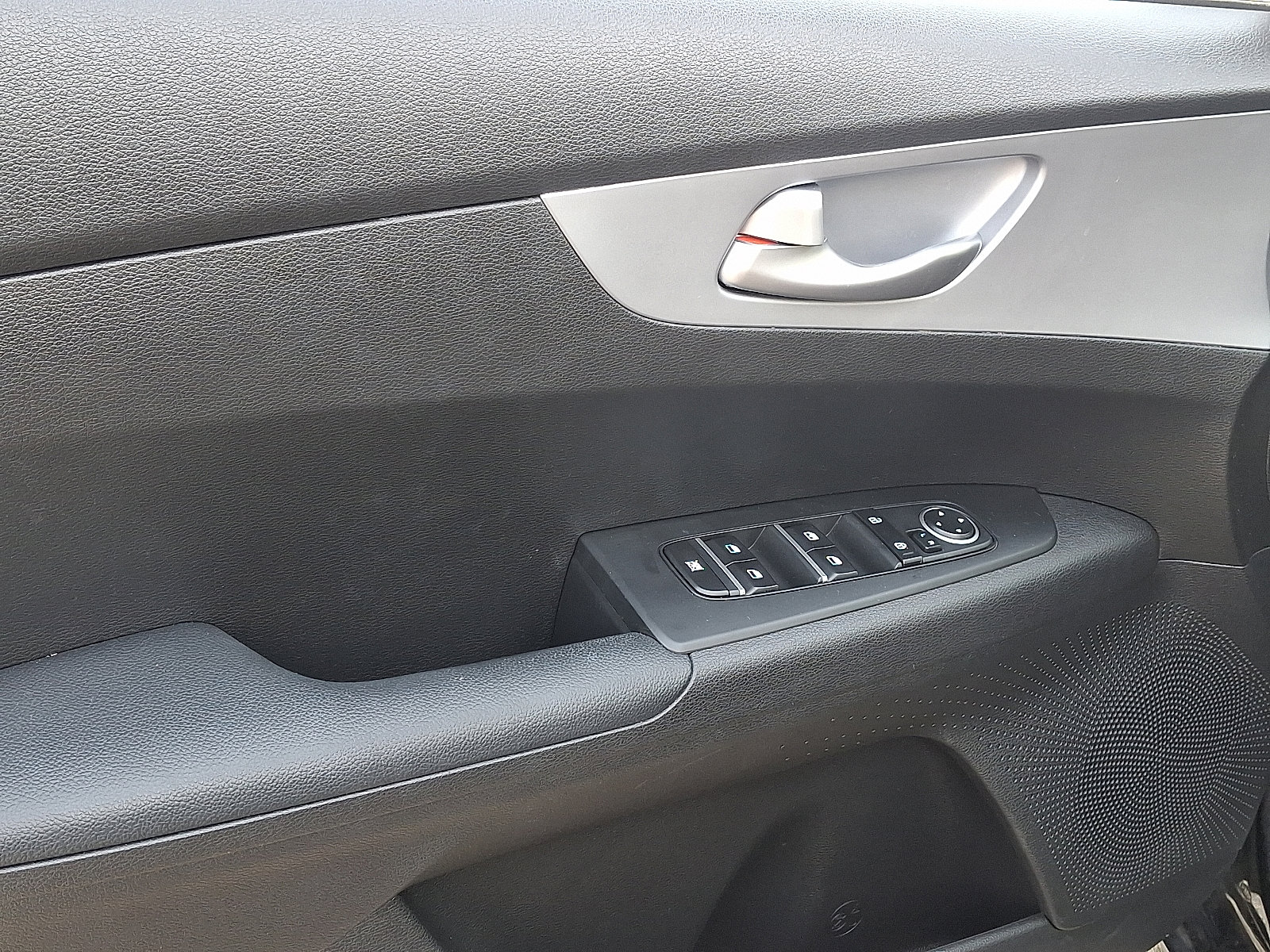 Certified 2023 Kia Forte LXS w/ LXS Technology Package image 12