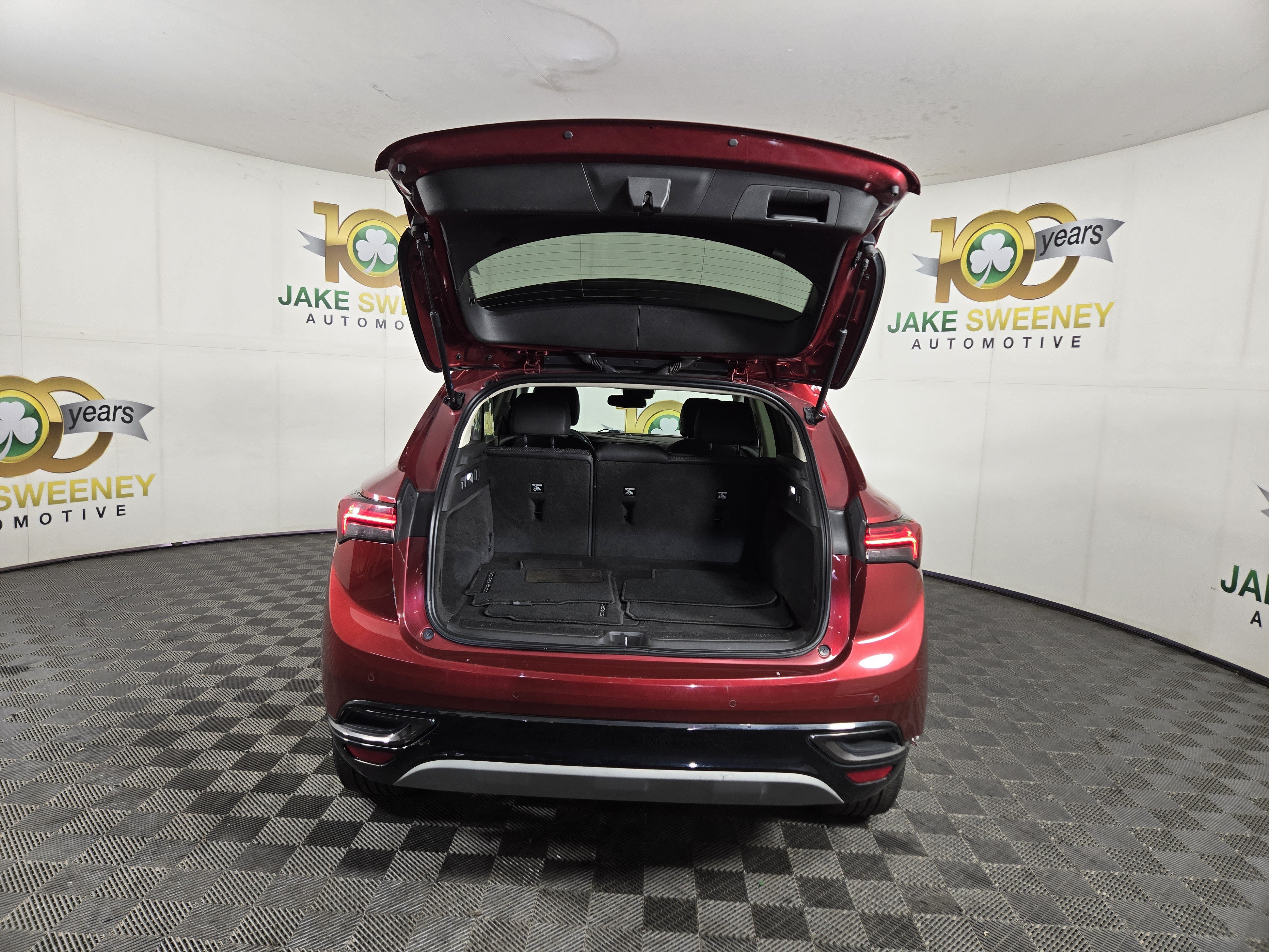 Used 2022 Buick Envision Preferred w/ Sport Touring Package FWD image 30