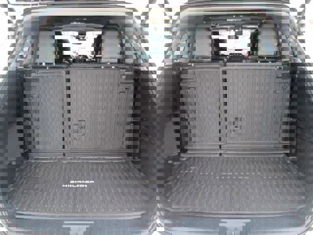 Used 2021 Toyota Highlander XLE image 12