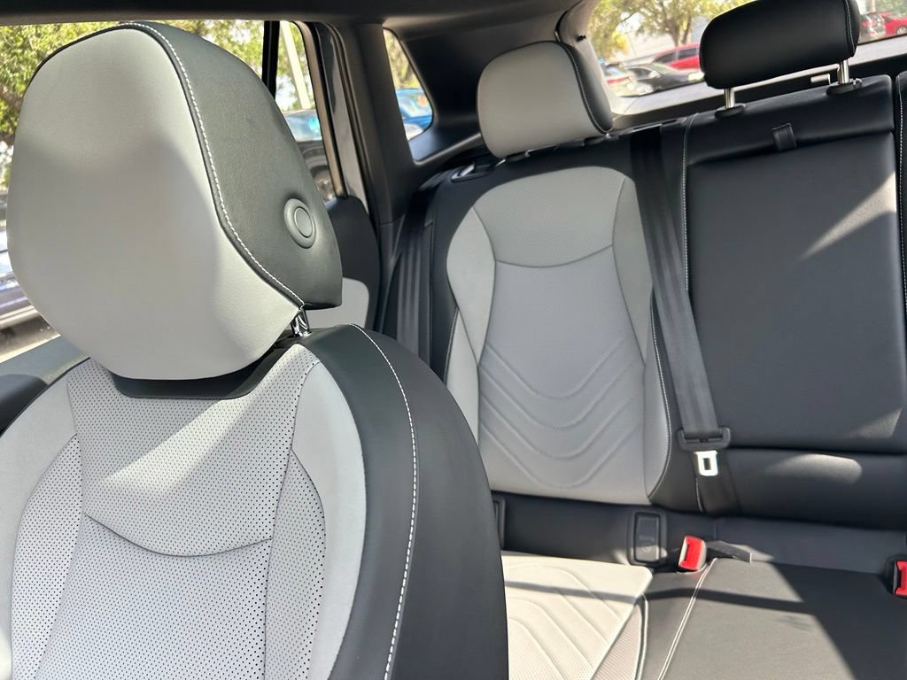 New 2026 Volkswagen Tiguan SE R-Line FWD image 11