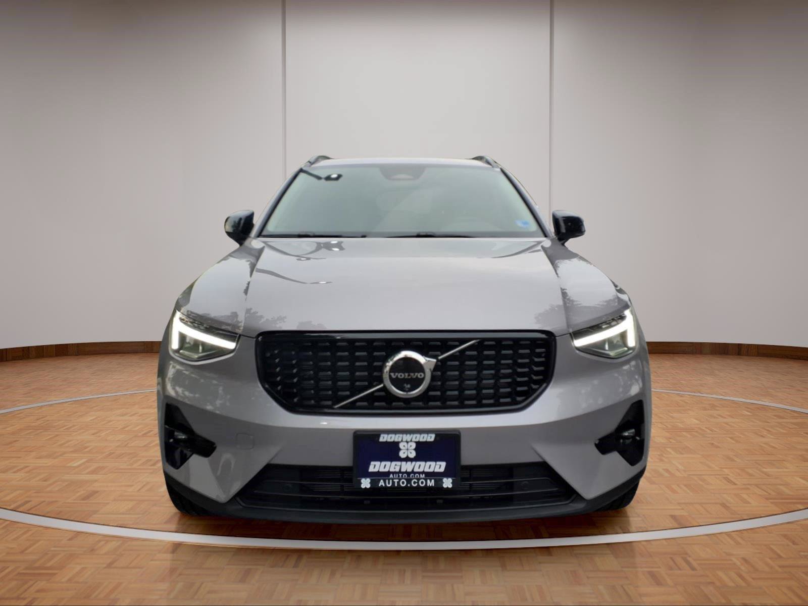 New 2026 Volvo XC40 B5 Plus w/ Climate Package AWD/4WD image 2