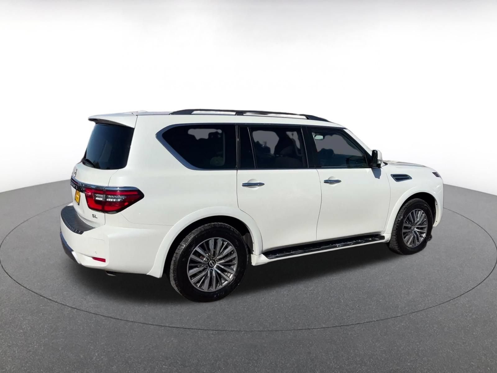 Used 2023 Nissan Armada SL AWD/4WD image 14
