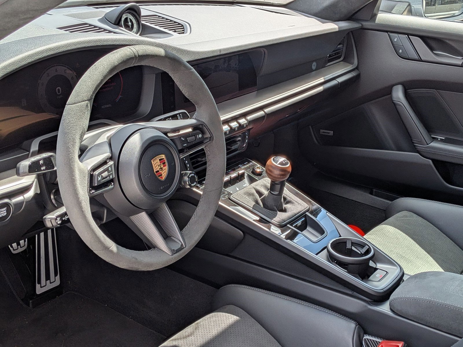 Used 2026 Porsche 911 Carrera T image 4