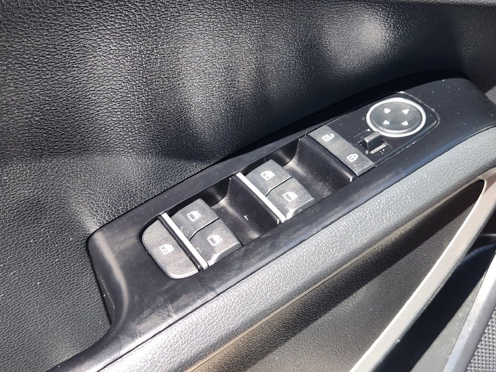 Certified 2025 Kia Soul LX w/ LX Technology Package FWD image 26