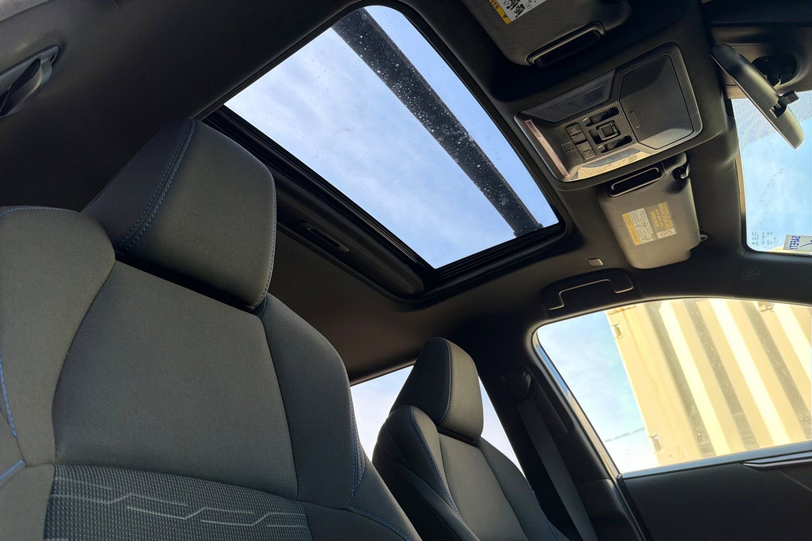 Used 2023 Toyota RAV4 SE w/ Convenience Package image 14