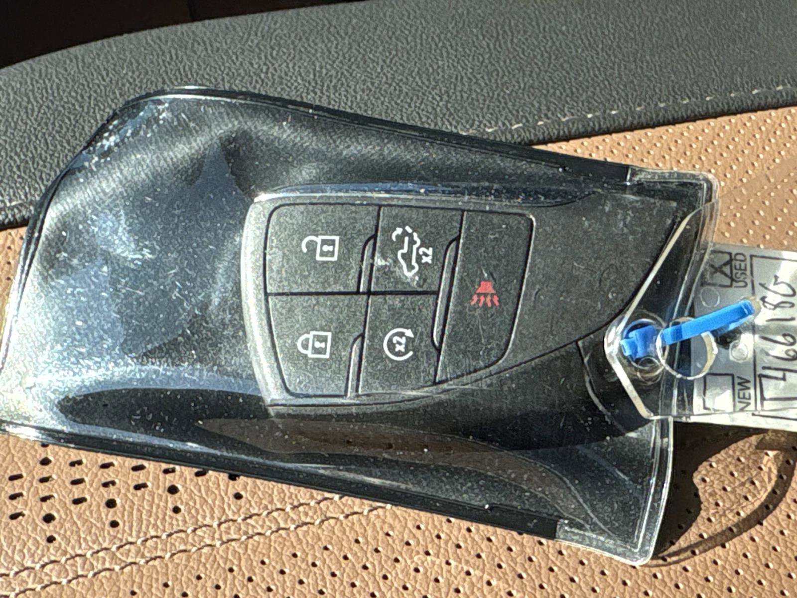 Used 2023 Chevrolet Silverado 1500 High Country w/ Technology Package image 37