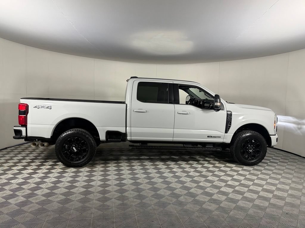 Used 2025 Ford F350 Lariat w/ Black Appearance Package AWD/4WD image 4