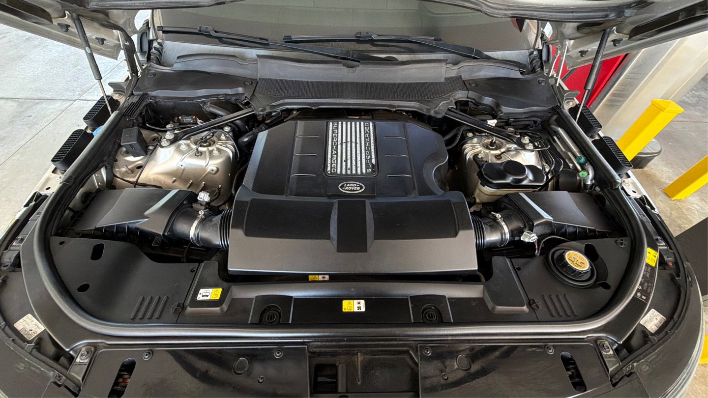 Used 2018 Land Rover Range Rover Supercharged AWD/4WD image 9