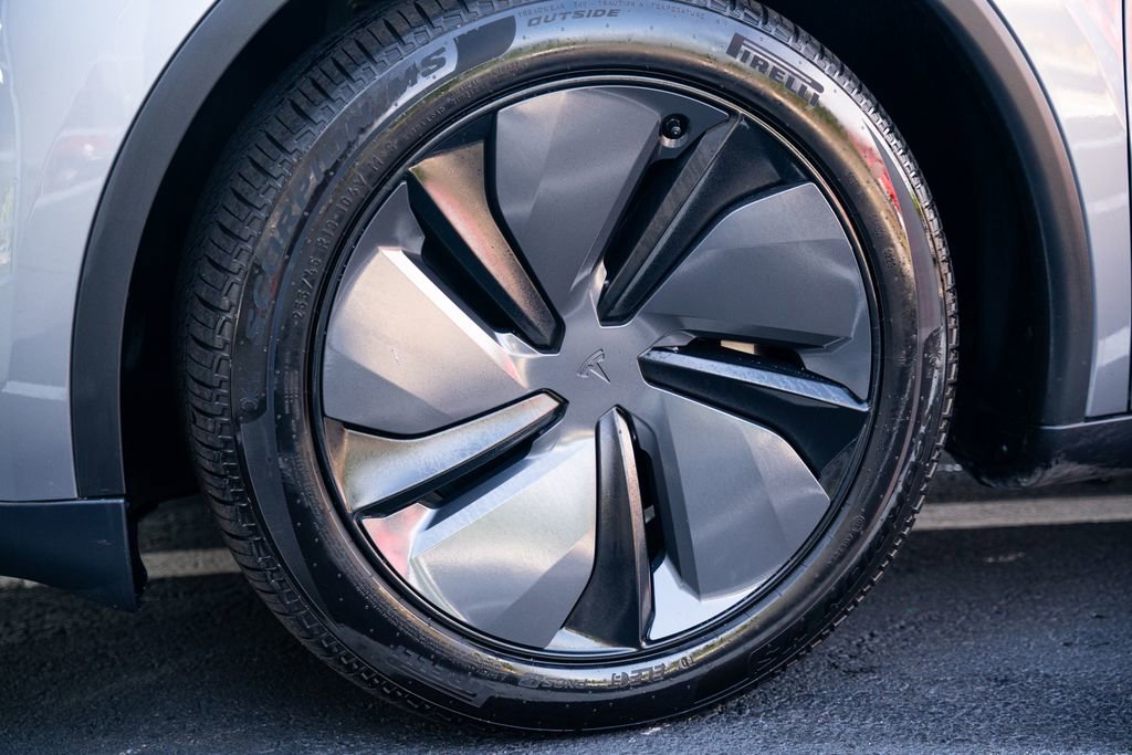 Used 2026 Tesla Model Y Long Range AWD/4WD image 23