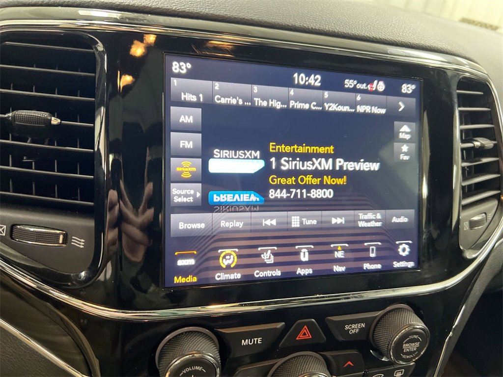 Used 2021 Jeep Grand Cherokee Limited w/ Luxury Group II image 13