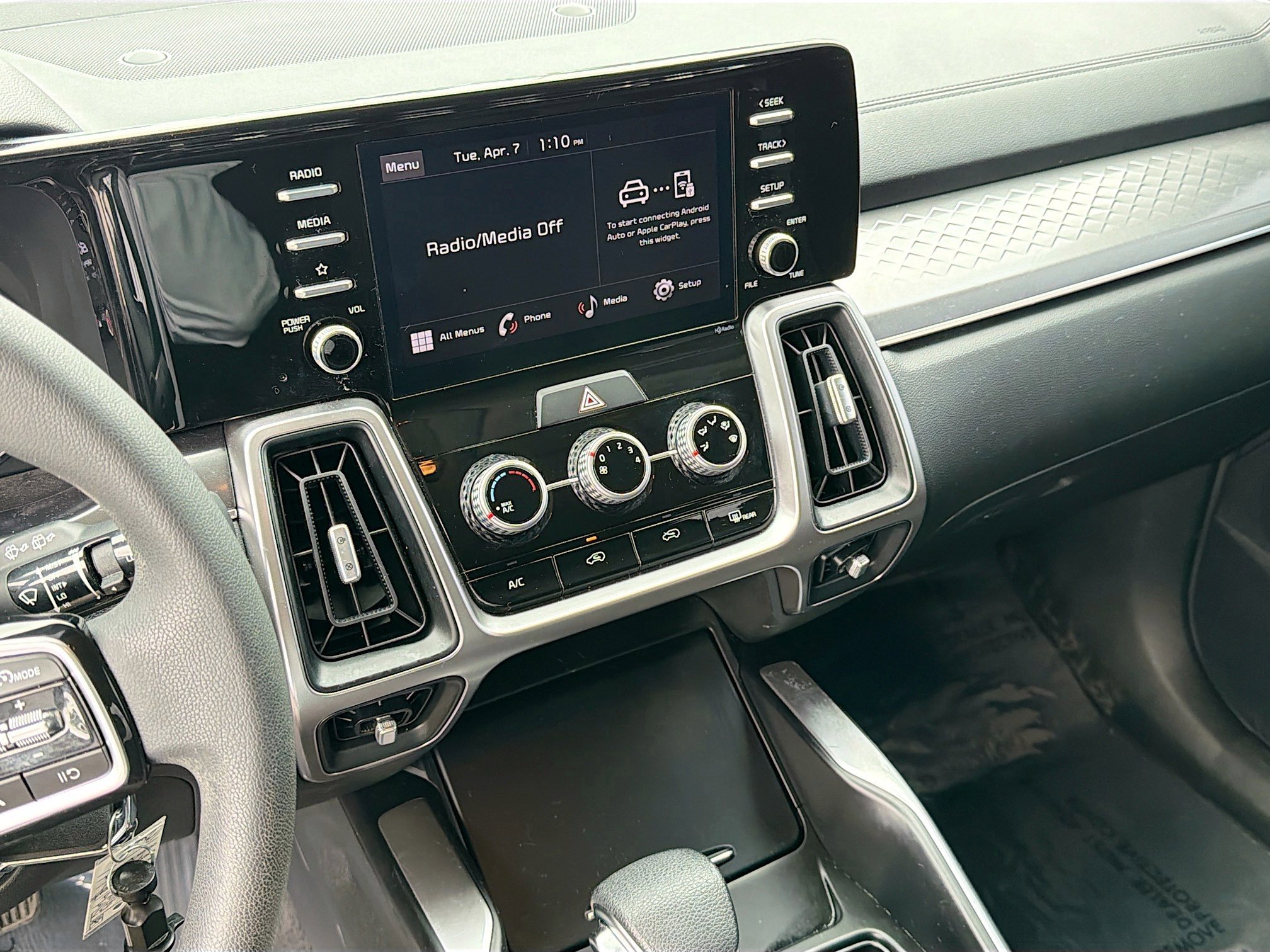 Used 2023 Kia Sorento LX image 26