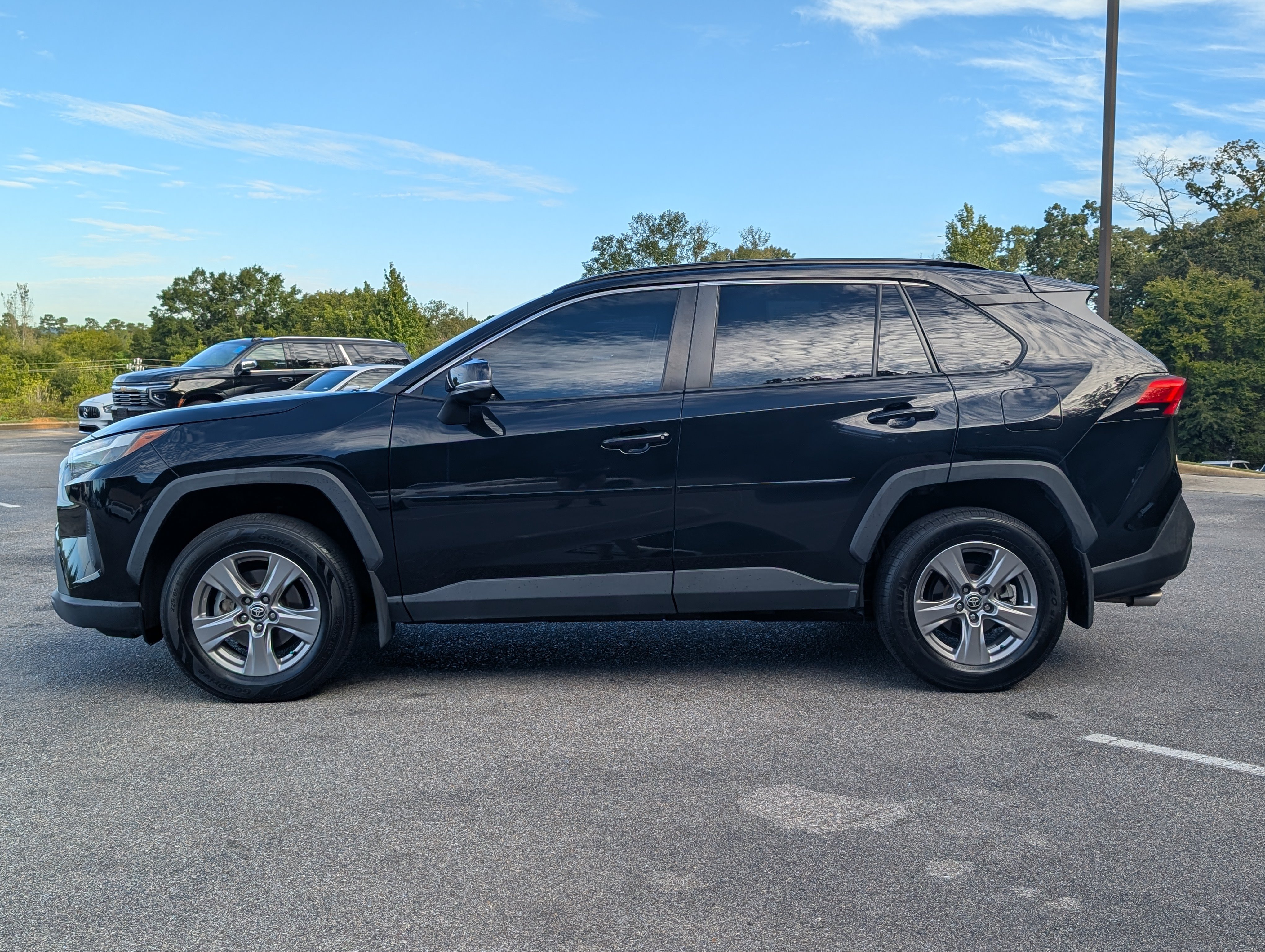 Used 2024 Toyota RAV4 XLE w/ Convenience Package AWD/4WD image 6