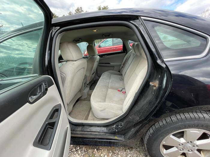 Used 2010 Chevrolet Impala LT FWD image 24