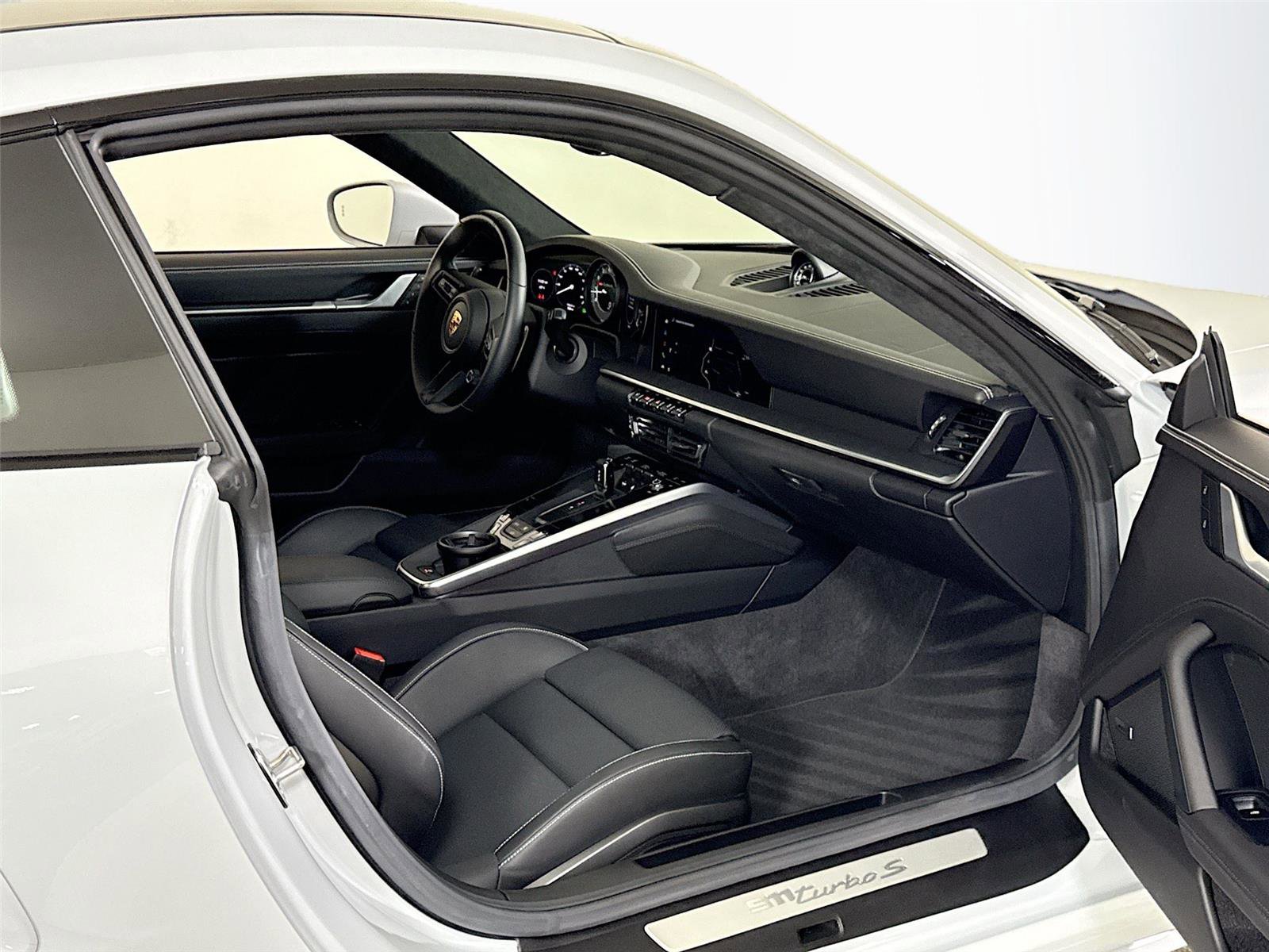 Used 2024 Porsche 911 Turbo S w/ 911 Turbo Sportdesign Package image 30