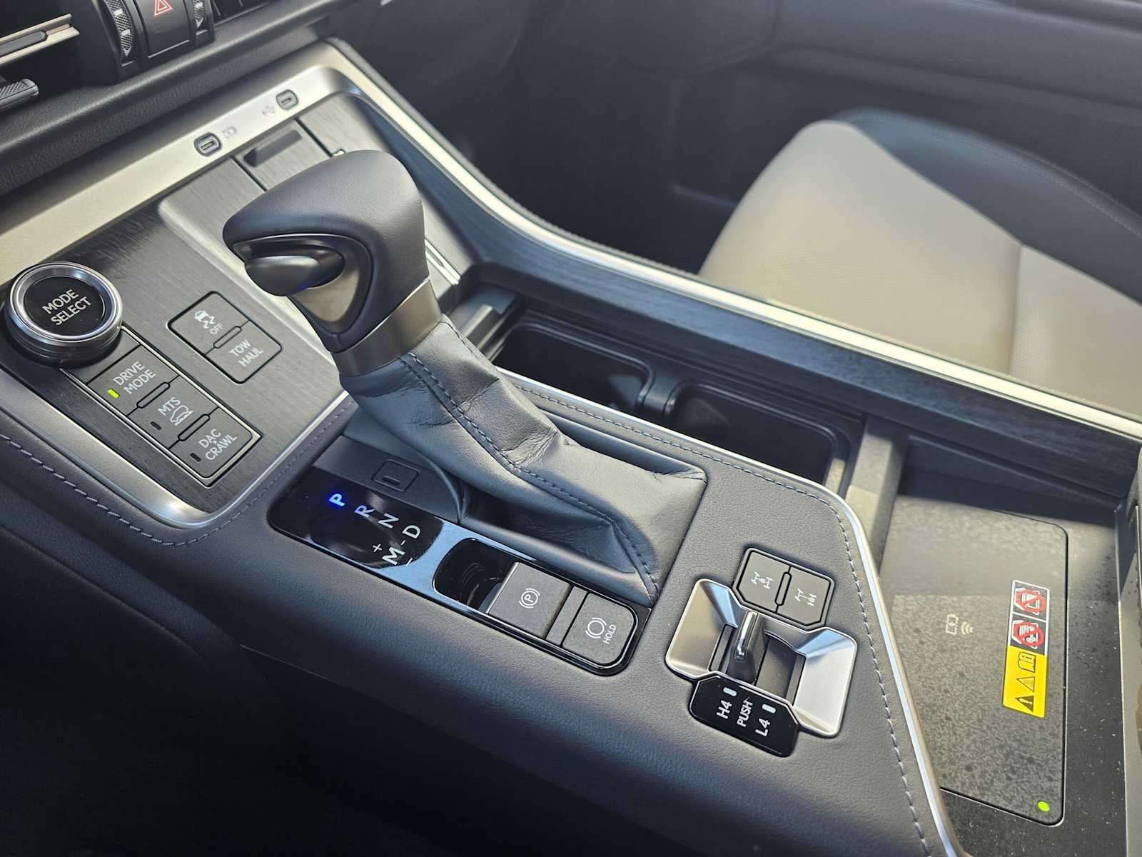 New 2026 Lexus GX 550 AWD/4WD image 31