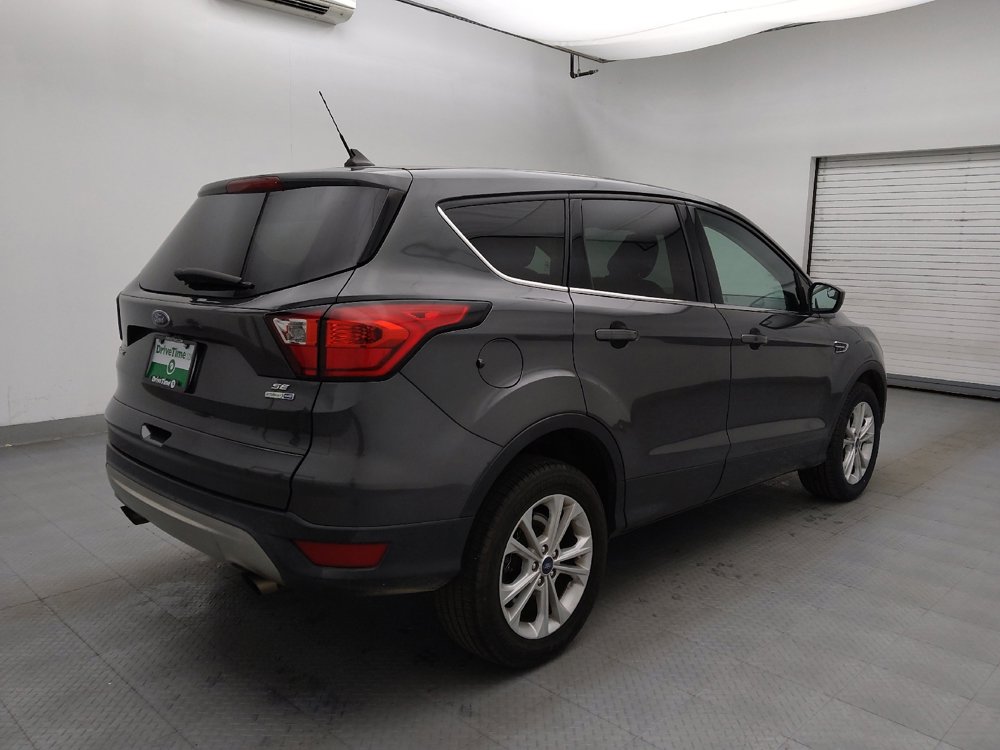 Used 2019 Ford Escape SE image 9