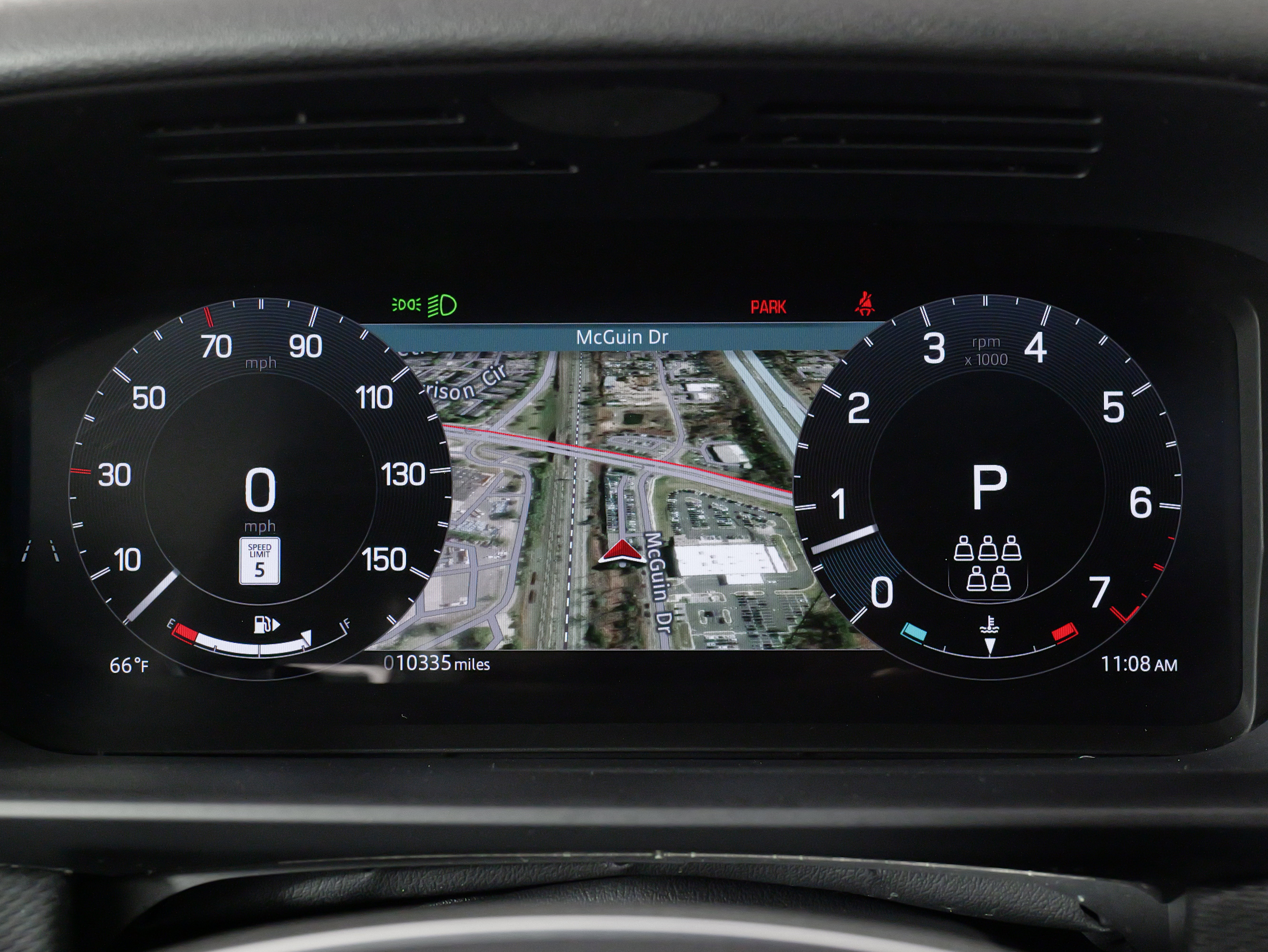 Used 2024 Land Rover Discovery Dynamic SE image 50