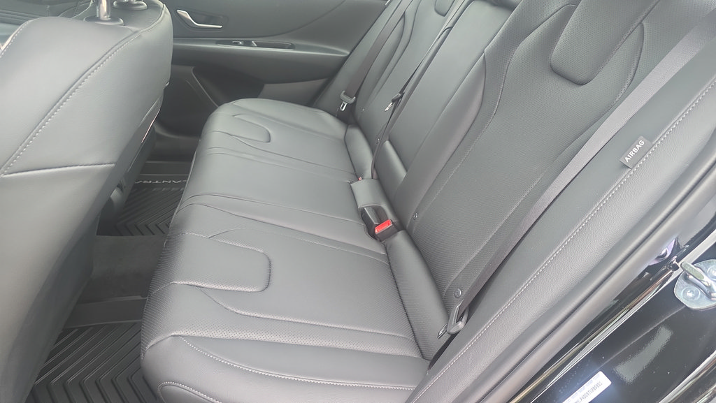 New 2026 Hyundai Elantra Limited FWD image 27