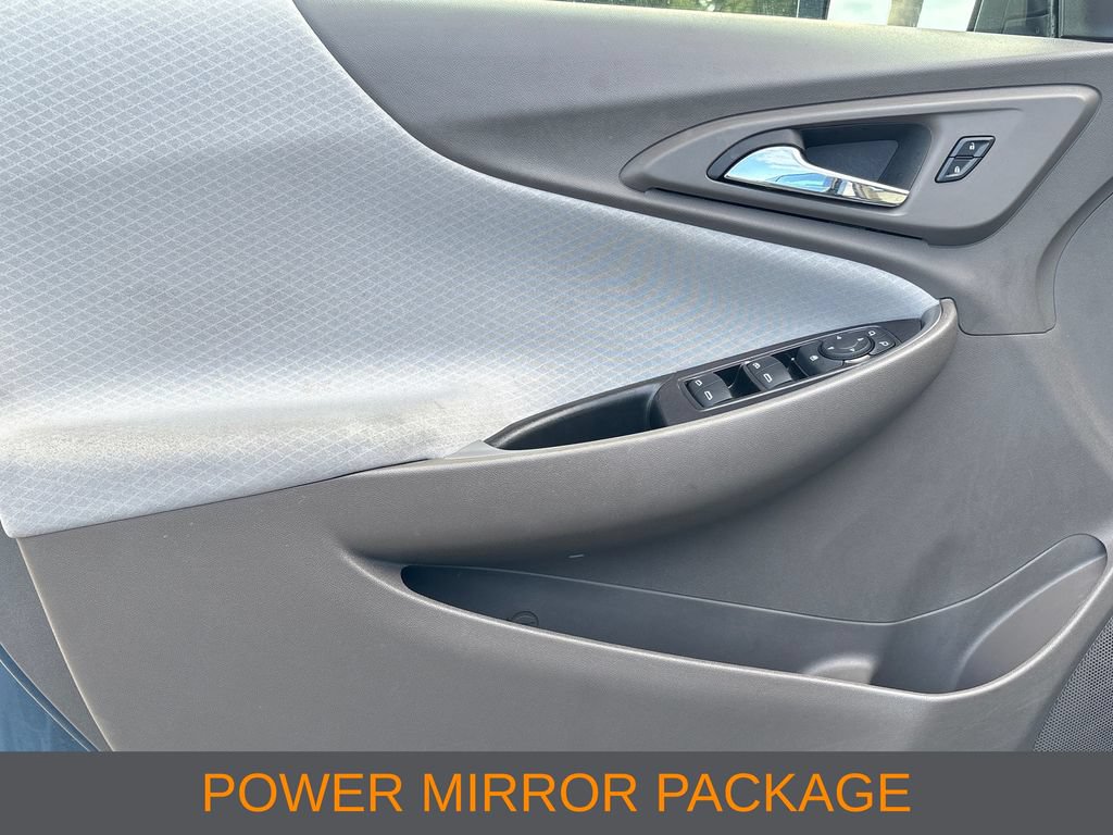 Used 2025 Chevrolet Malibu LT FWD image 3