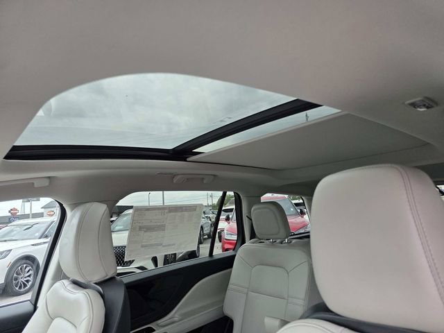 New 2025 Lincoln Aviator 2WD w/ Equipment Group 101A image 9