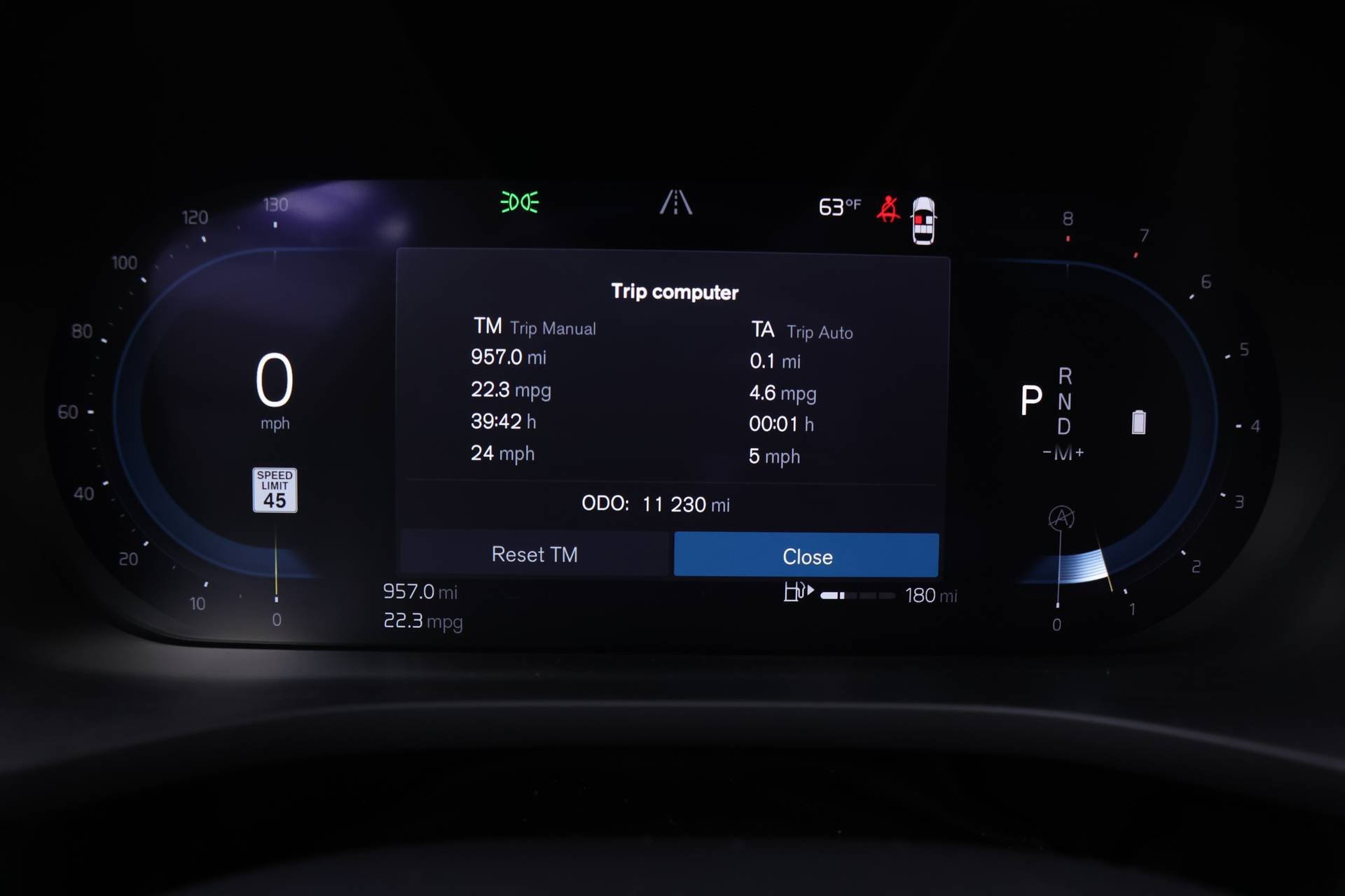 Certified 2025 Volvo XC60 B5 Plus image 25