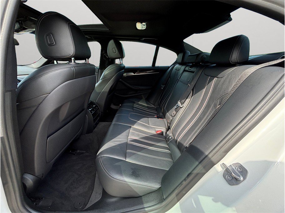 Used 2018 BMW 540i RWD image 38