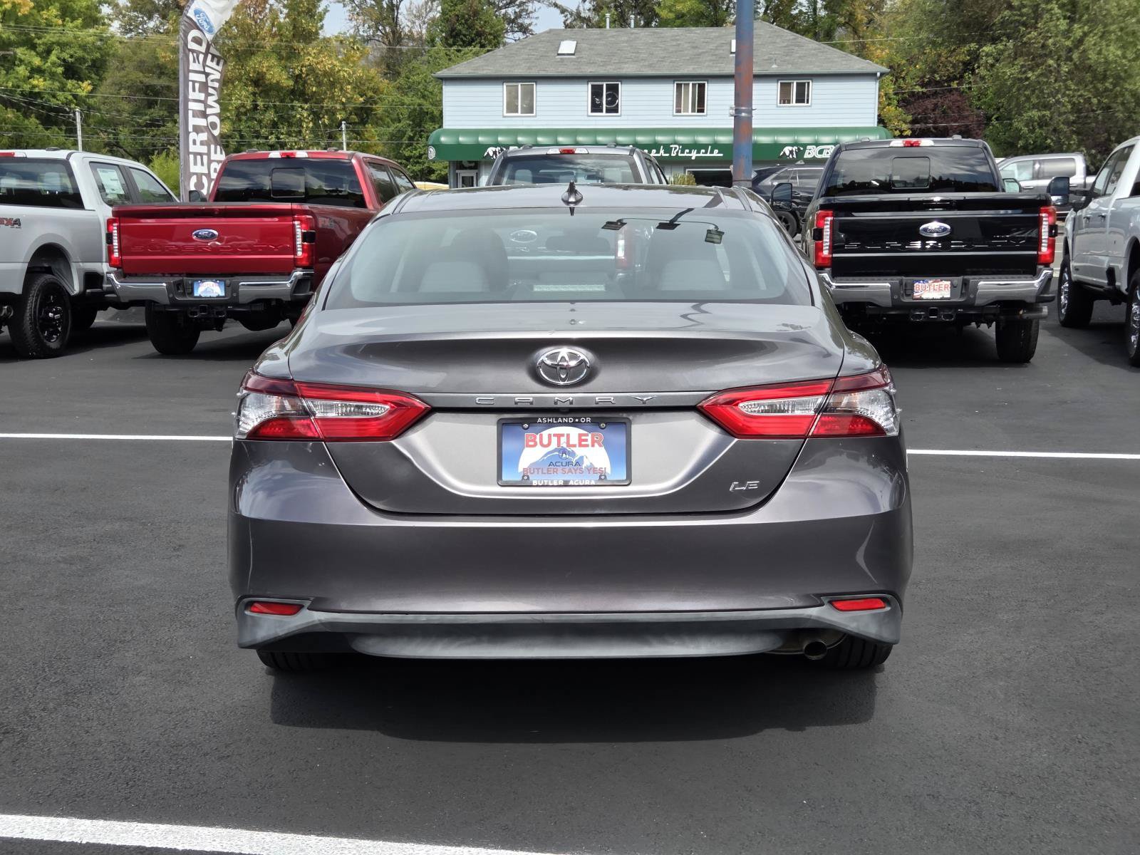 Used 2022 Toyota Camry LE FWD image 6