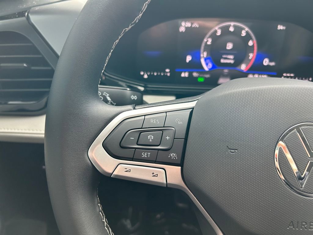 Used 2025 Volkswagen Taos S AWD/4WD image 17