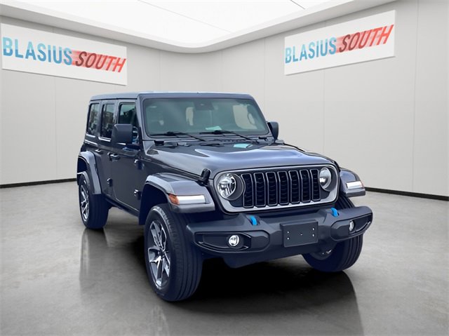 Used 2024 Jeep Wrangler Unlimited w/ Convenience Group