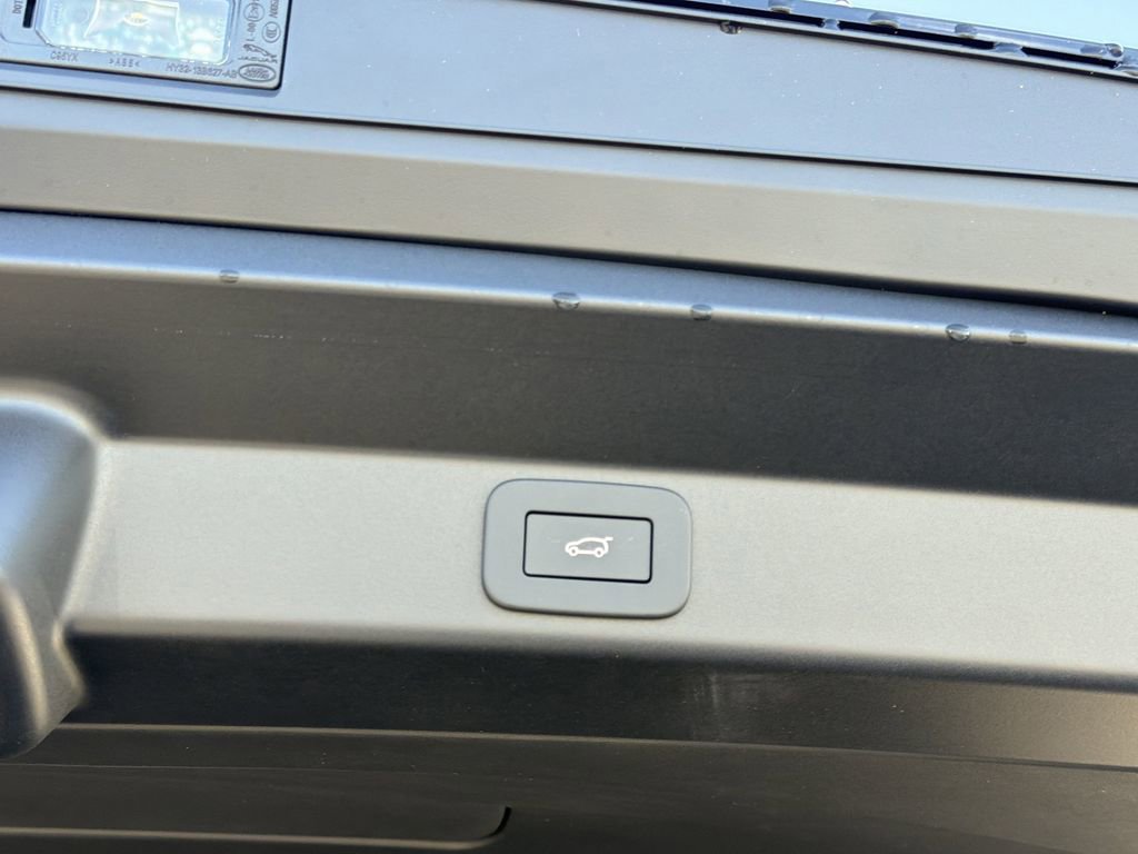New 2026 Land Rover Range Rover Sport Dynamic SE image 13
