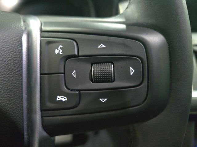 Used 2023 GMC Yukon SLT w/ SLT Premium Package image 18