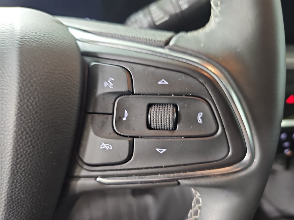 Certified 2024 Buick Encore GX Preferred w/ Comfort Package FWD image 22