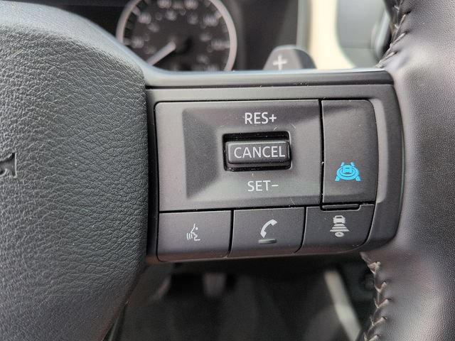 Used 2025 Nissan Rogue SV FWD image 18