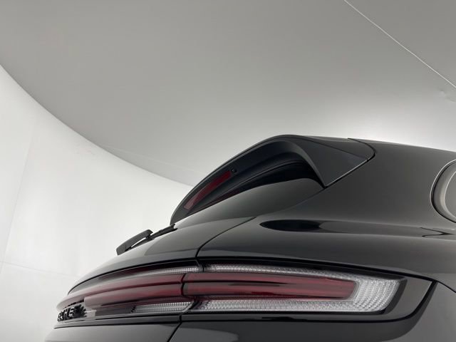 Used 2025 Porsche Cayenne image 15