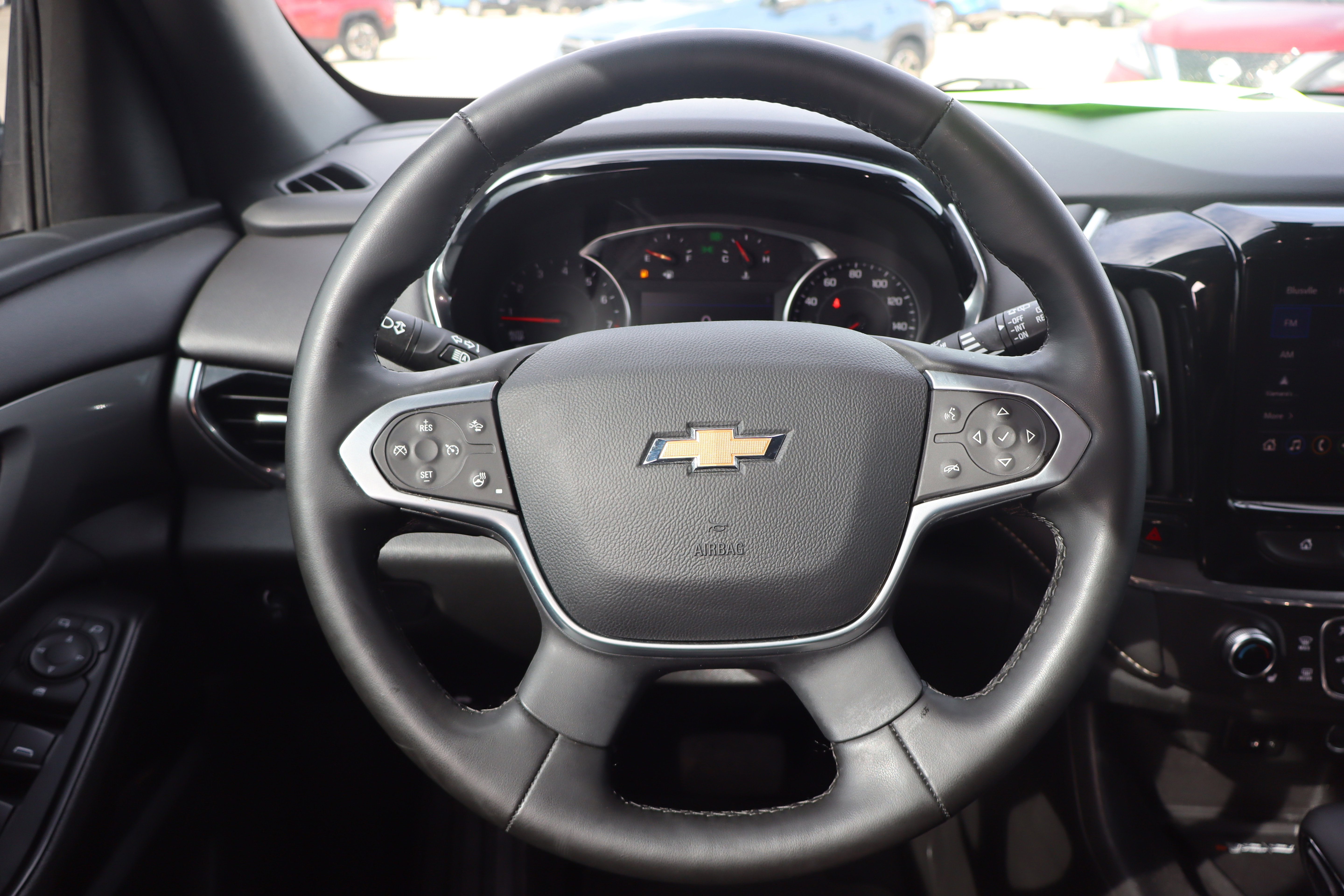 Used 2023 Chevrolet Traverse LT AWD/4WD image 16