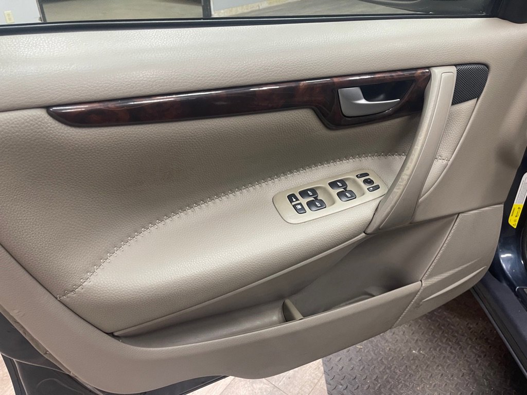 Used 2007 Volvo XC70 image 31