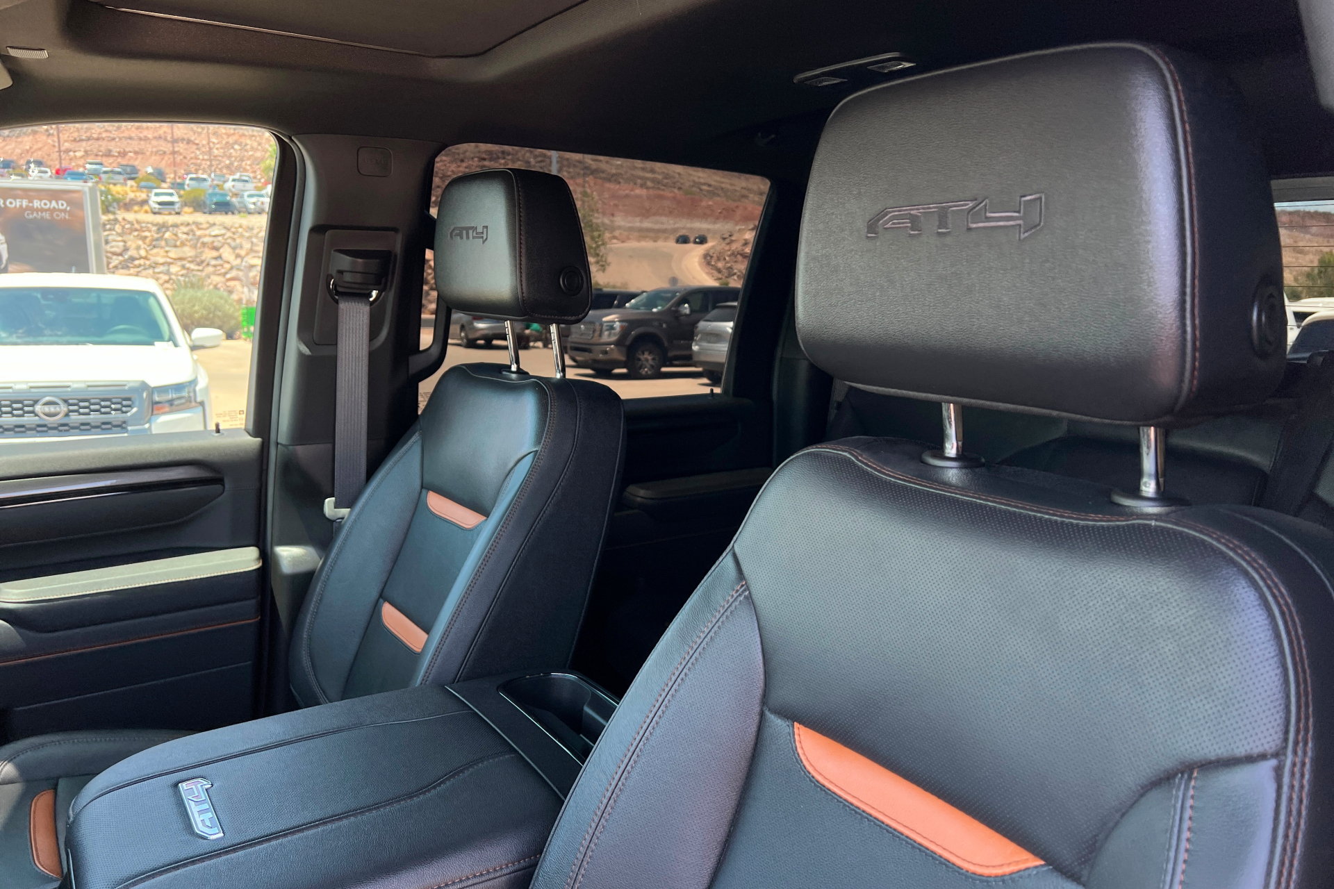 Used 2026 GMC Sierra 3500 AT4 w/ AT4 Premium Plus Package AWD/4WD image 17