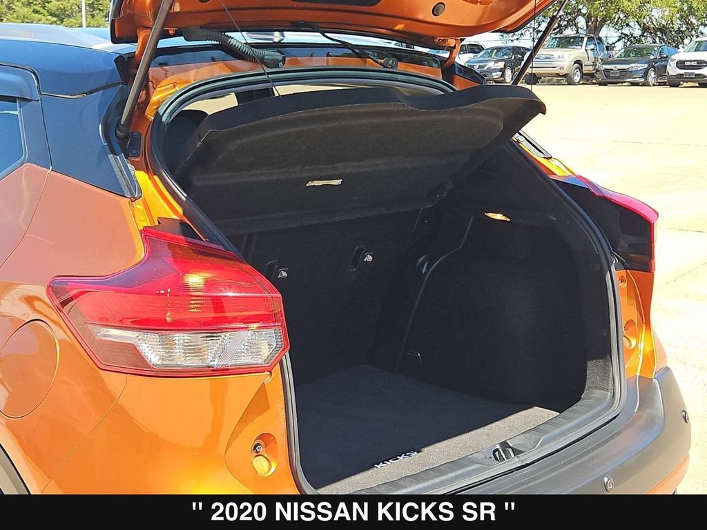Used 2020 Nissan Kicks SR w/ SR Premium Package FWD image 34