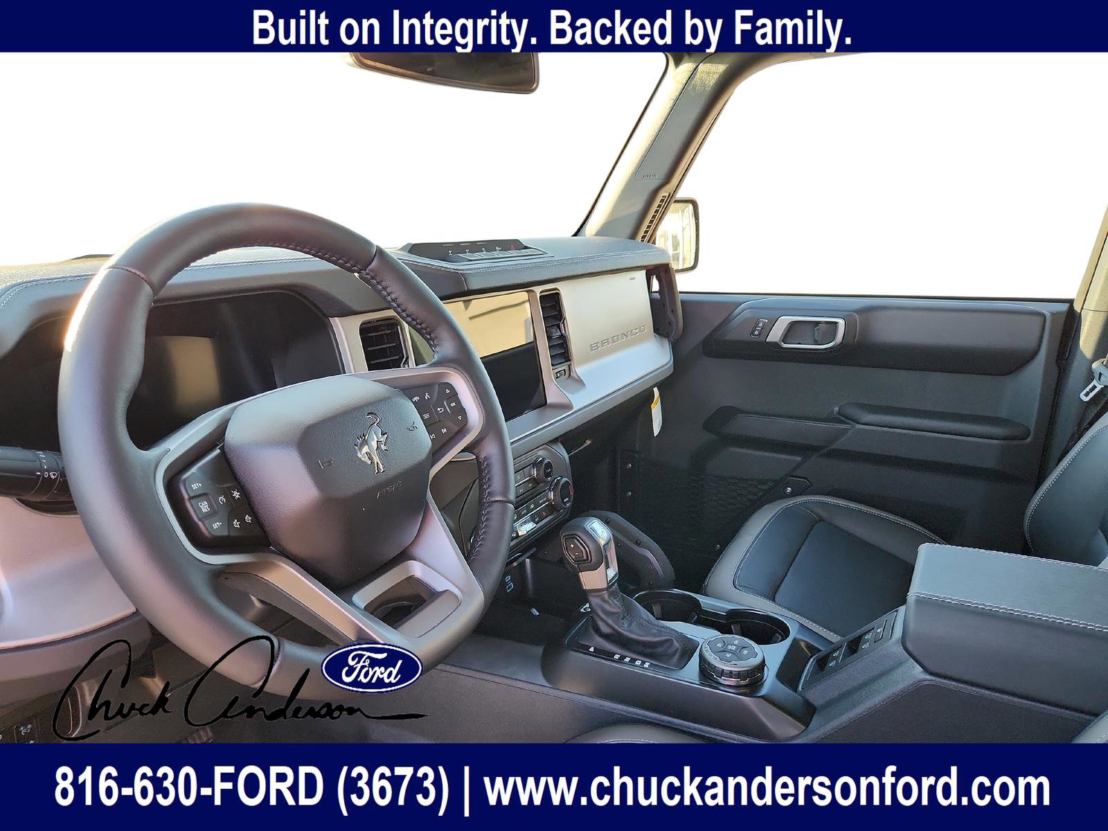 New 2025 Ford Bronco Outer Banks w/ Sasquatch Package image 11