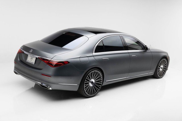 Used 2022 Mercedes-Benz S 580 4MATIC Sedan w/ Warmth & Comfort Package image 3
